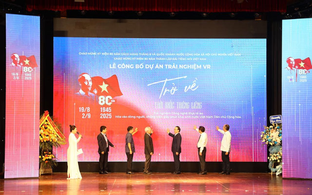 Lễ công bố dự án trải nghiệm VR "Trở về thời khắc thiêng liêng"