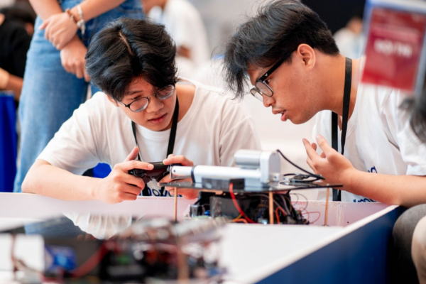 Tín hiệu lạc quan từ hệ sinh thái giáo dục